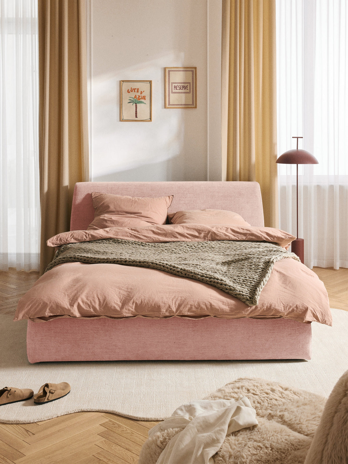 Cloudric Upholstered Bed with Storage