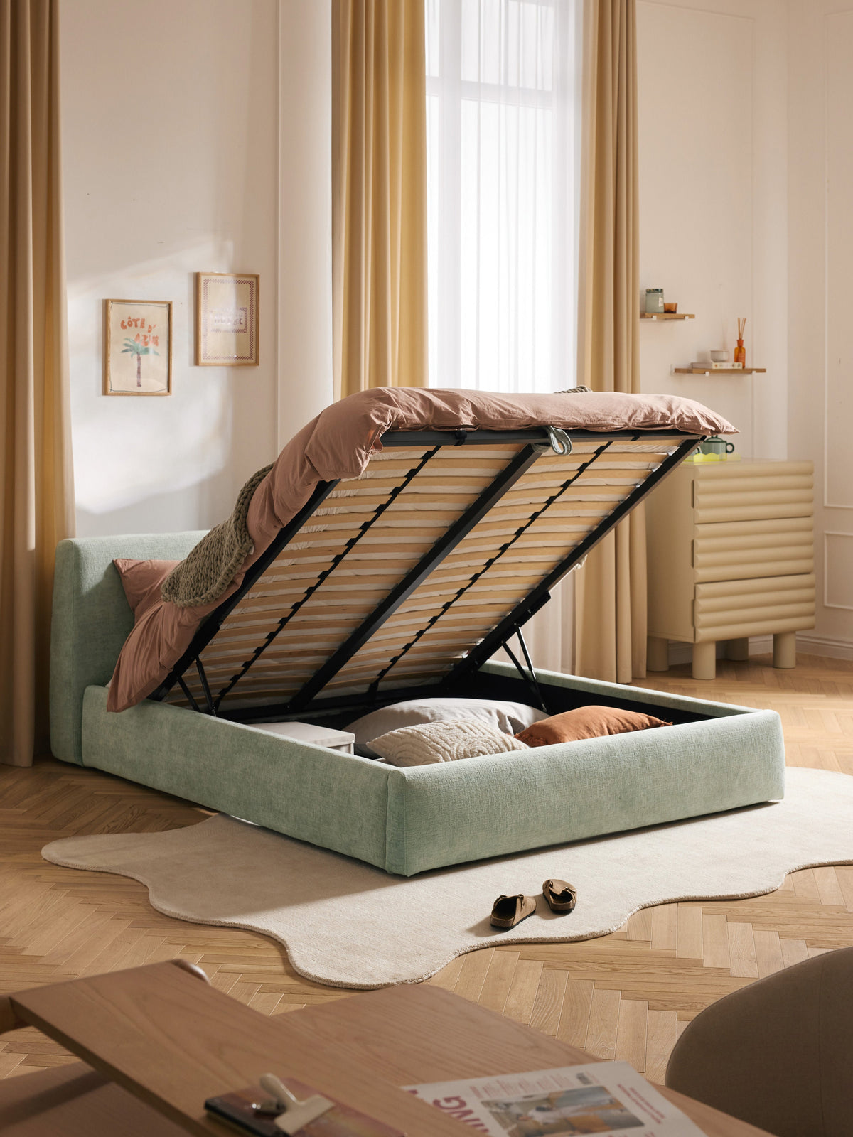 Cloudric Upholstered Bed with Storage