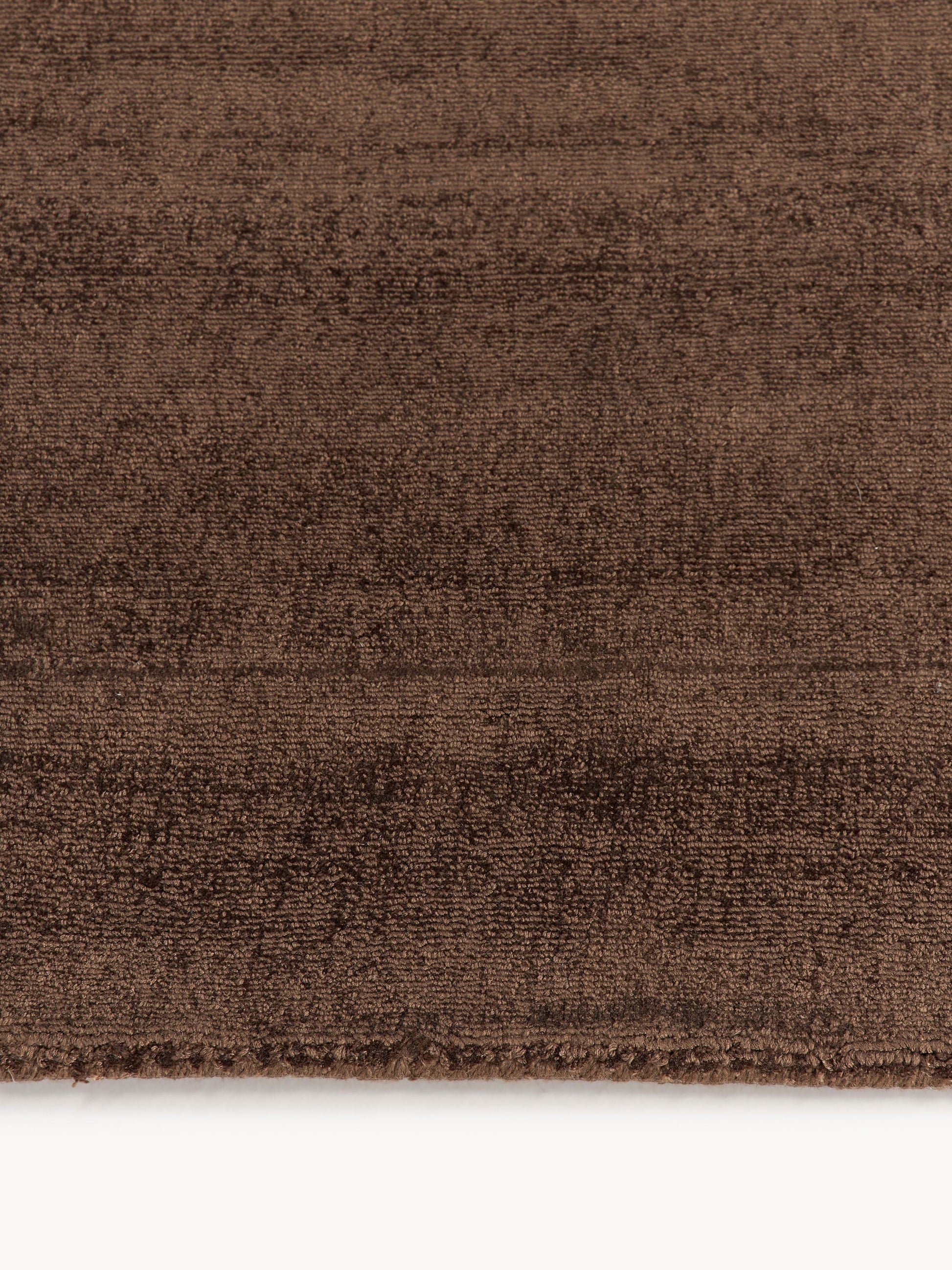 Jarienne Hand-Woven Rug in Viscose