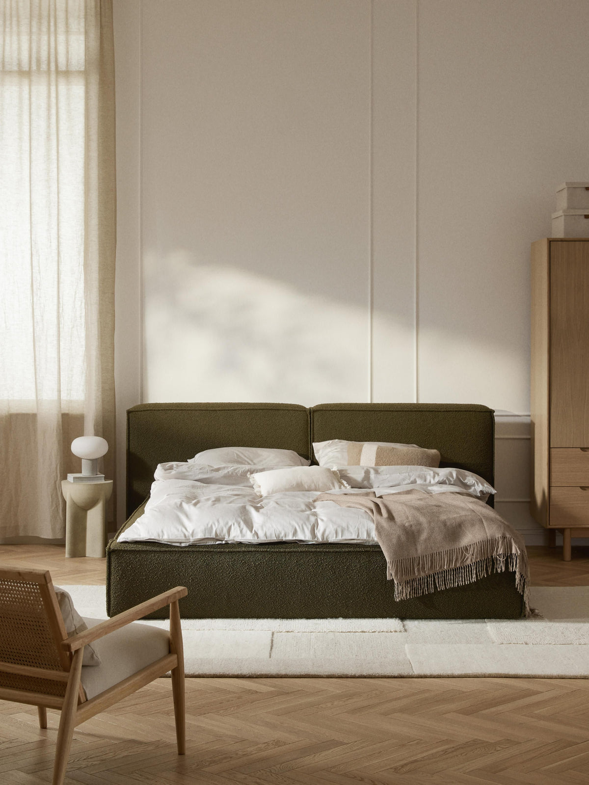 Lennaster Bouclé Upholstered Bed with Storage