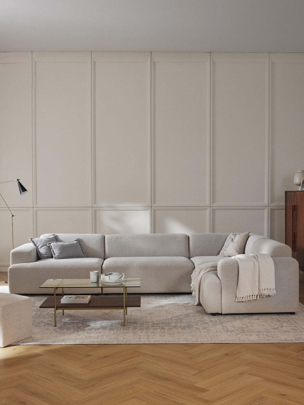 Melvisse Large Corner Sofa (4-Seater)