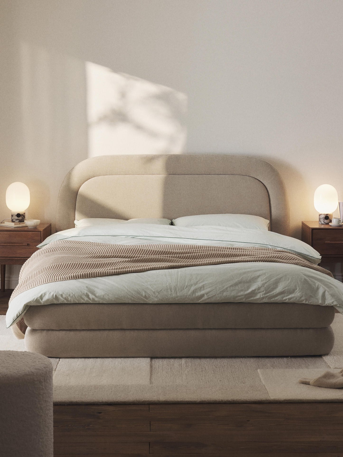 Solomure Upholstered Bed